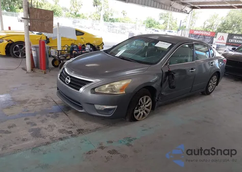2015 Nissan Altima 2.5 S из США, поврежденный, VIN 1N4AL3AP4FC209330